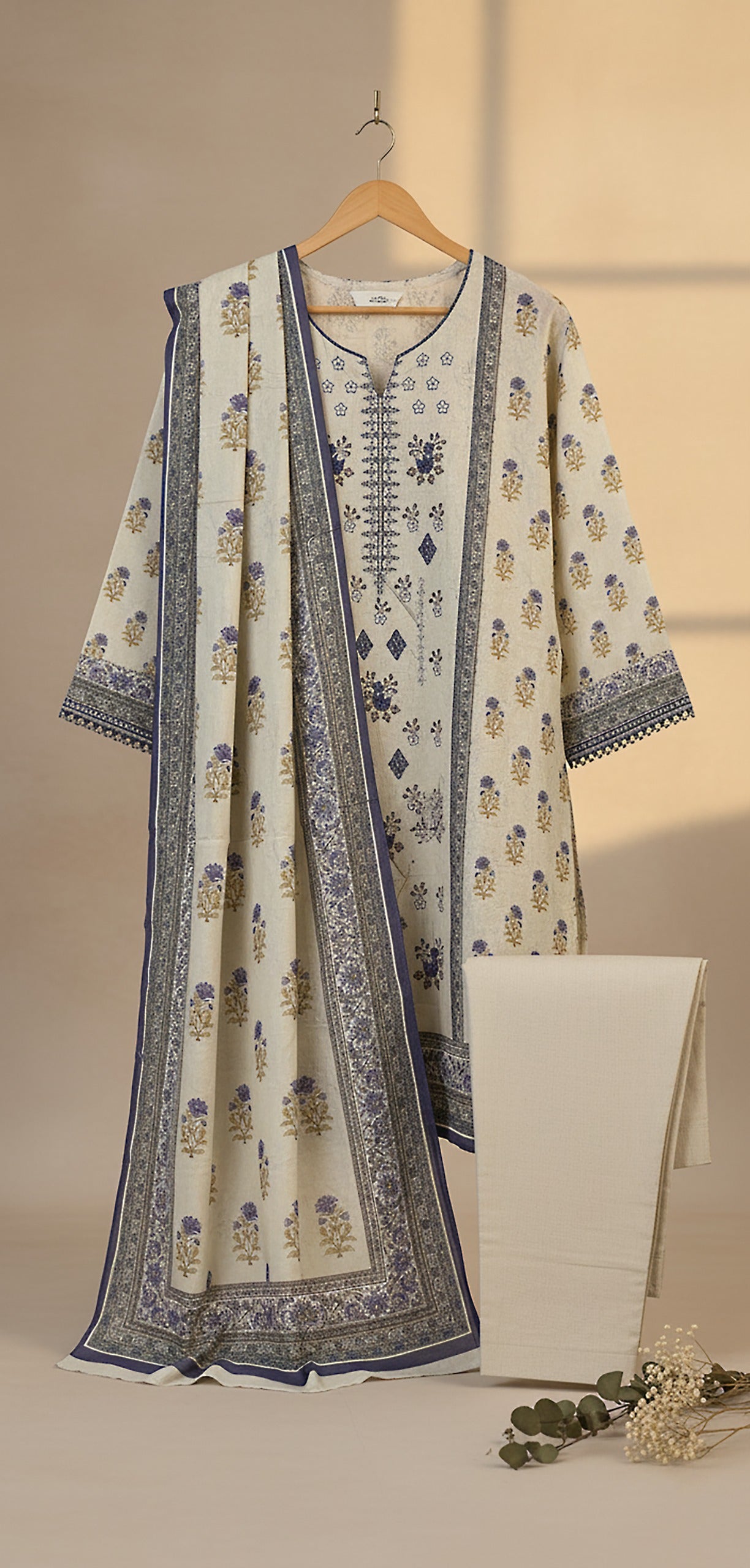 ZARA ROBE Shamray Embroidered 3-Piece Suit